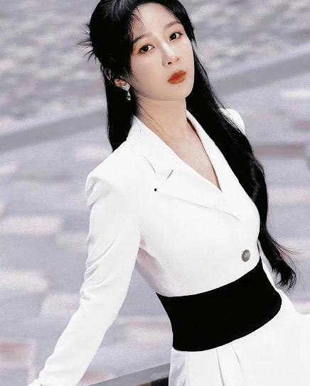 杨紫直播爆料最新消息,娱乐圈大事件即将揭晓！  第3张